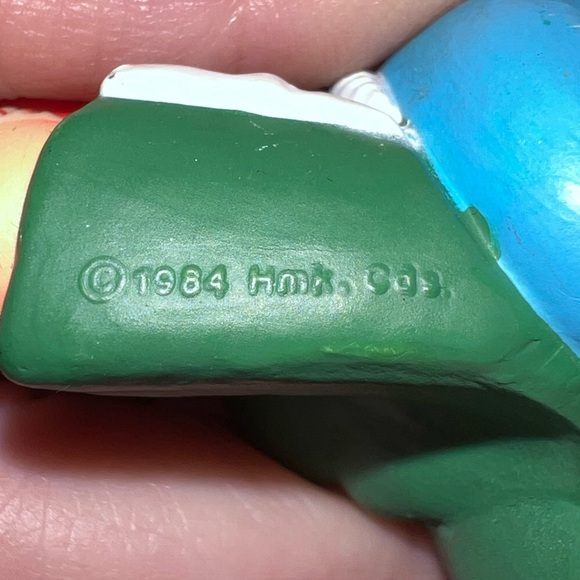 Vintage 1984 Hallmark Christmas Ornament.  Olympics marathon torch Santa. - Picture 8 of 8